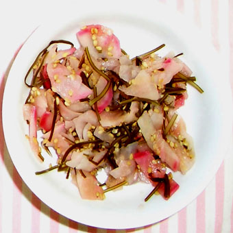 赤大根の酢の物