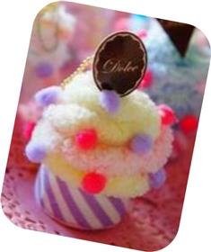 毛糸のカップケーキ